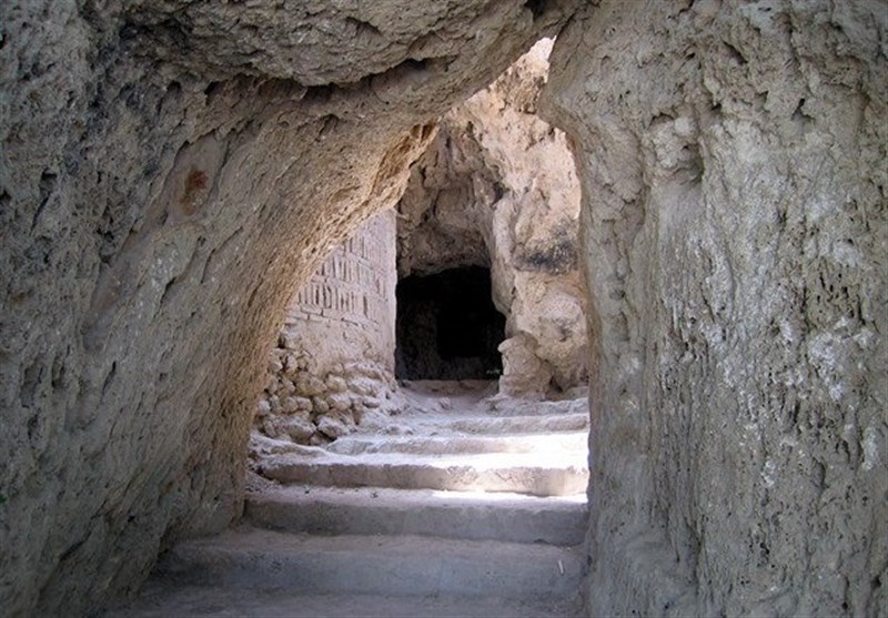 غار-نیاسر-کاشان-در-استان-اصفهان 