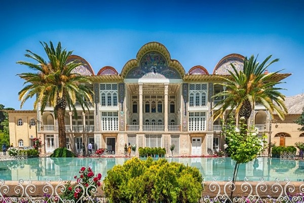 بازدید از باغ ارم در تور شیراز نوروز 1400