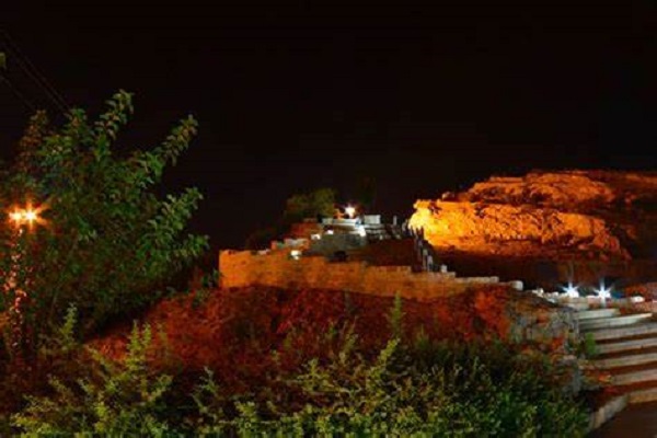 بازدید از باغ و پارک سعدی در تور شیراز نوروز 1400 