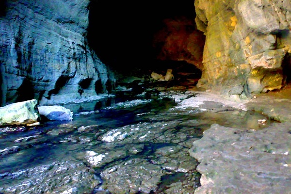 غار-و-آبشارهای-شیرآباد