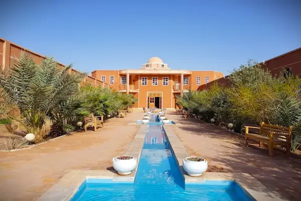 اقامتگاه و هتل کویری بالی