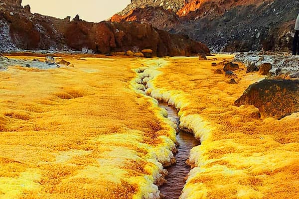 دره و رودخانه زعفرانی در جزیره هرمز