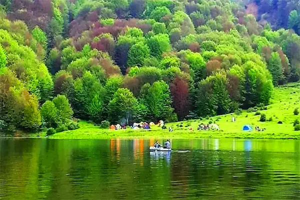 تور دریاچه ویستان کمپی
