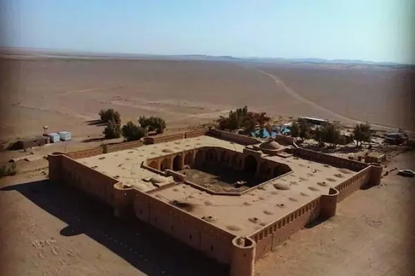 جاهای دیدنی تور کویر مرنجاب کجاست؟