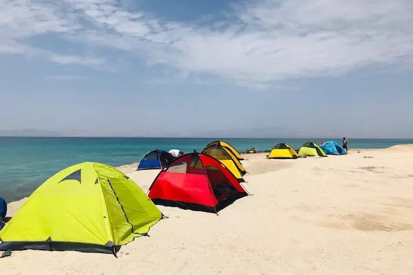 مقایسه هزینه های تورهای کمپی و سفرهای شخصی